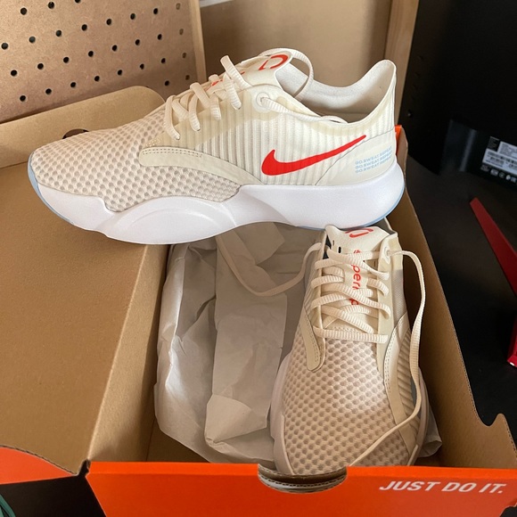 Nike SuperRep Go BRAND NEW - Picture 2 of 3